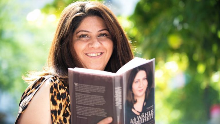 “اخترتُ الحرية”.. قصة امرأة كردية تبدأ حياتها من جديدة