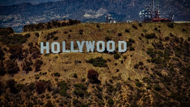 Korona û Hollywood
